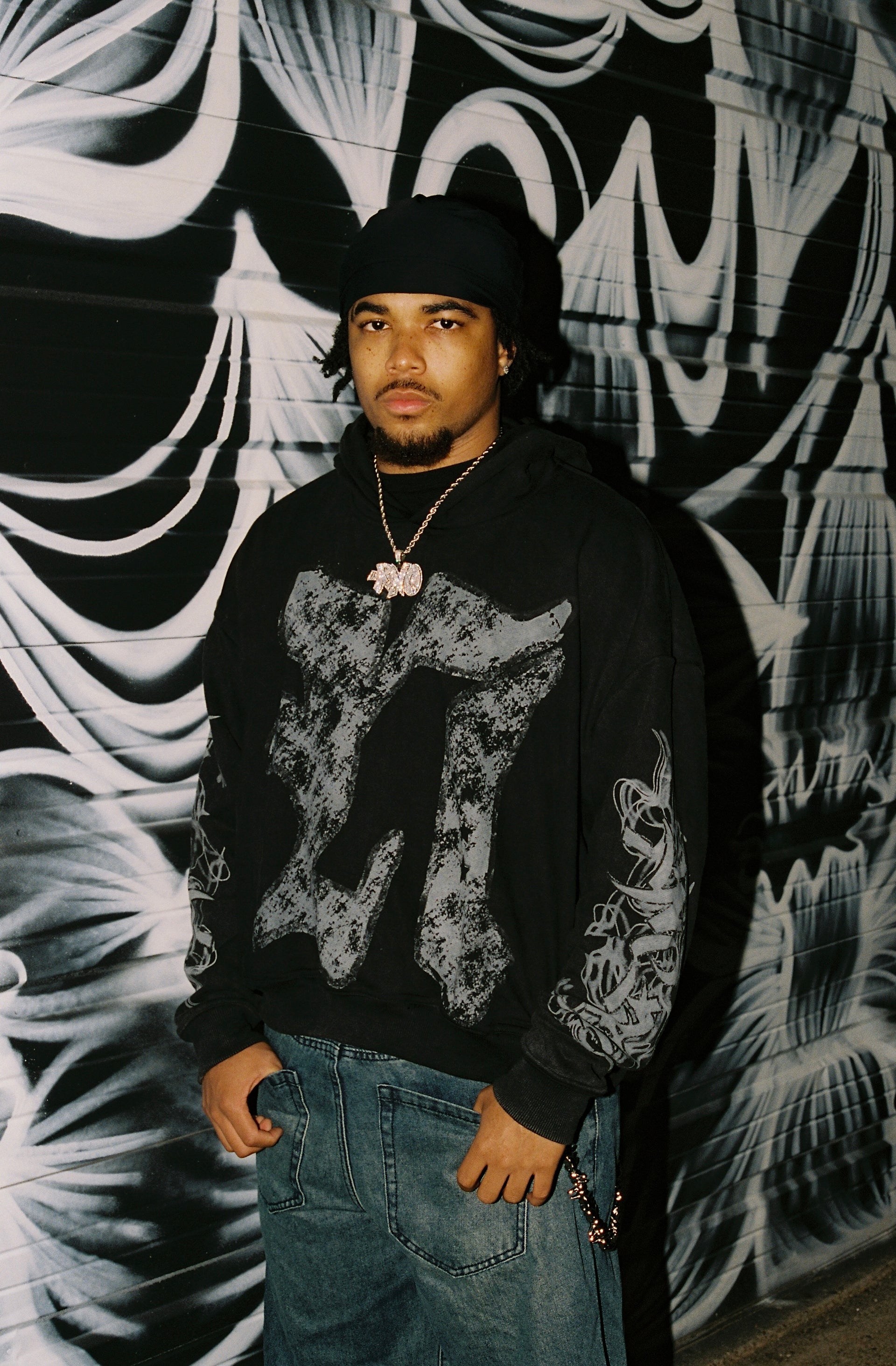 Black Smoked-Logo Nafoné Hoodie